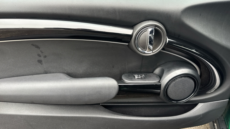 MINI Hatchback 135kW Cooper S Level 2 33kWh 3dr Auto Electric Hatchback